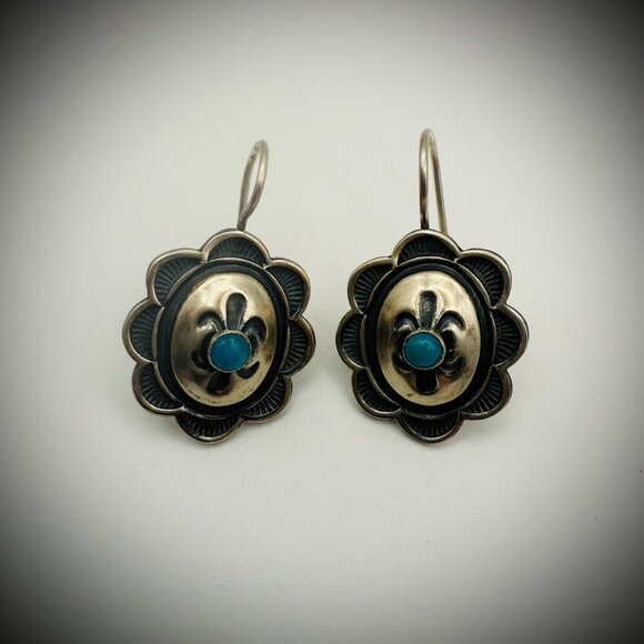 Kevin Randall Sterling Turquoise Concho Set: 18" Necklace & Earrings - Picture 4 of 6